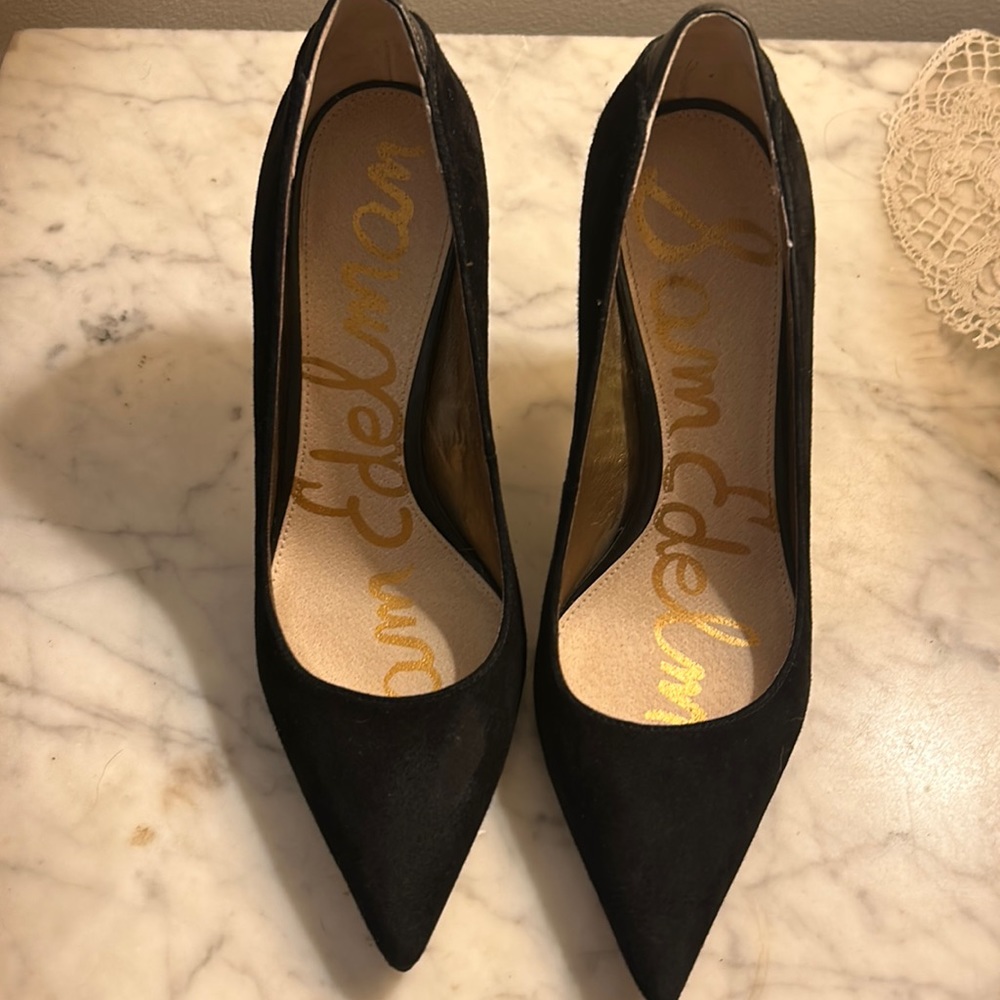 Sam Edelman black suede pumps. EUC, worn once. No stains or damage to suede.